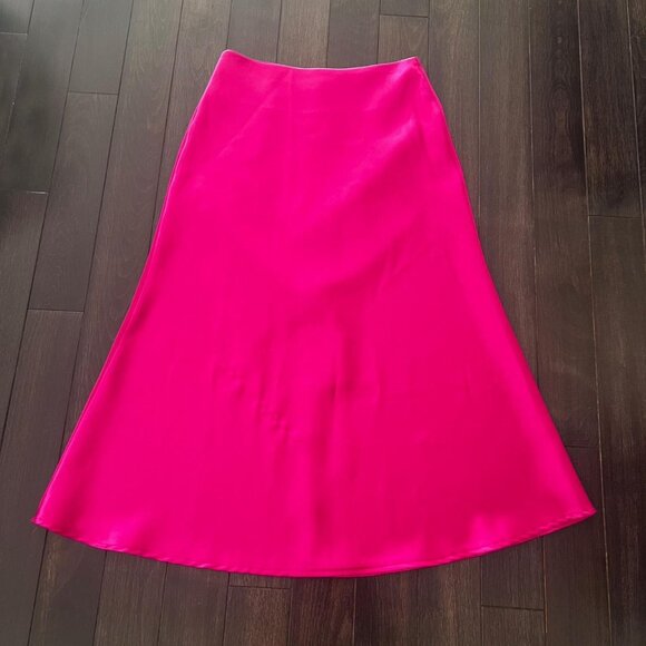 Pink Maxi silk skirt with slight stretch - Picture 1 of 2